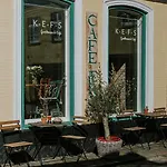 Kefs & Cafe 住宿加早餐酒店 *