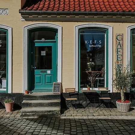 Kefs & Cafe Отель типа 