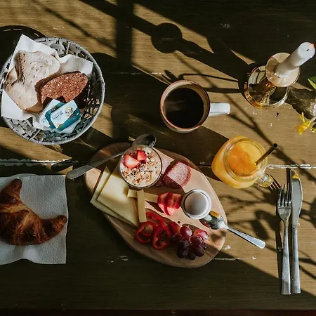 Bed & Breakfast Kefs & Cafe