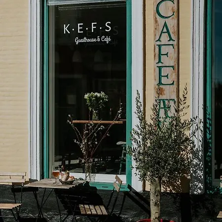 Kefs & Cafe Bed and Breakfast *