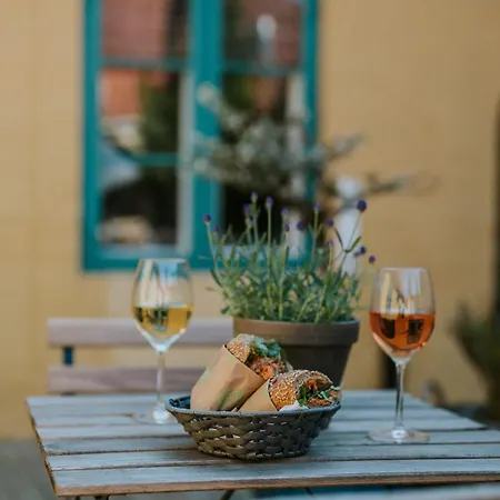 Kefs & Cafe Эрёскёбинг